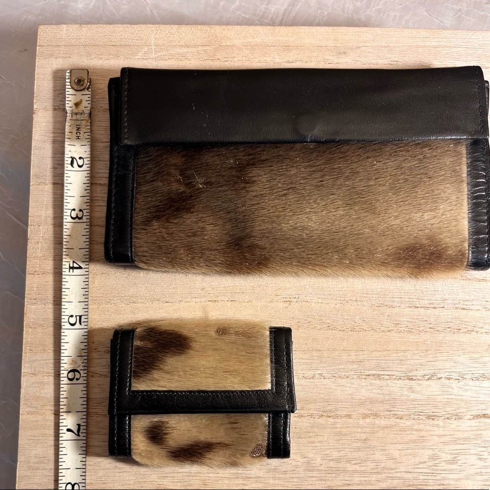 1960s Godfrey & Assoc. Coach hide and seal fur wallet/clutch - Picture 9 of 9